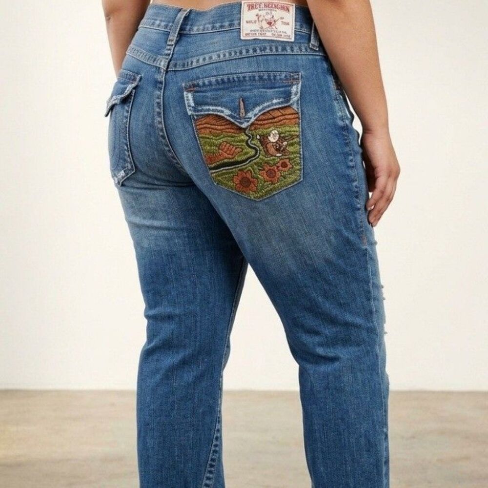 True Religion Embroidered Plus Size Raw Hem Jeans | Size 20 | Jean Size 36